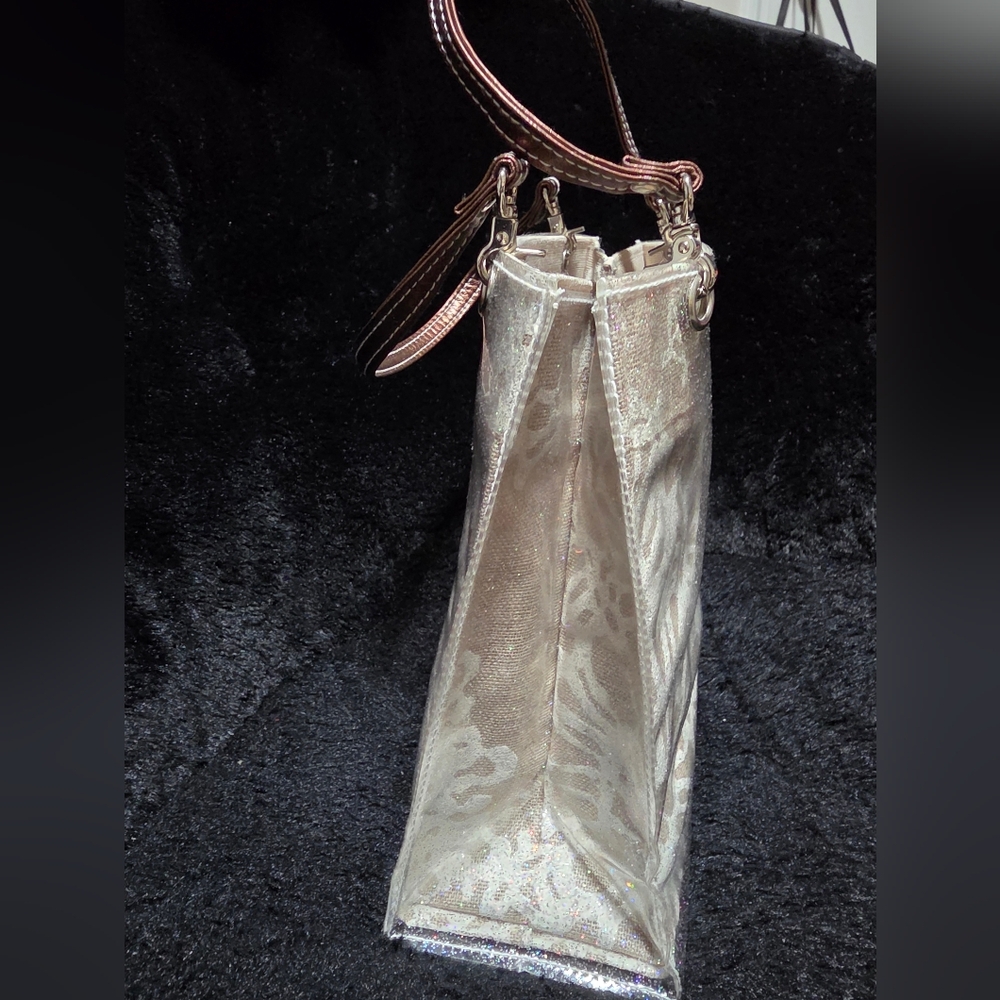 Elegant Silver Tote Bag - Picture 4 of 10